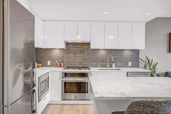 Vancouver, BC V5S 0H2,8533 River District XING #1008