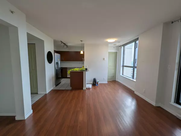 New Westminster, BC V3M 1J9,814 Royal AVE #803