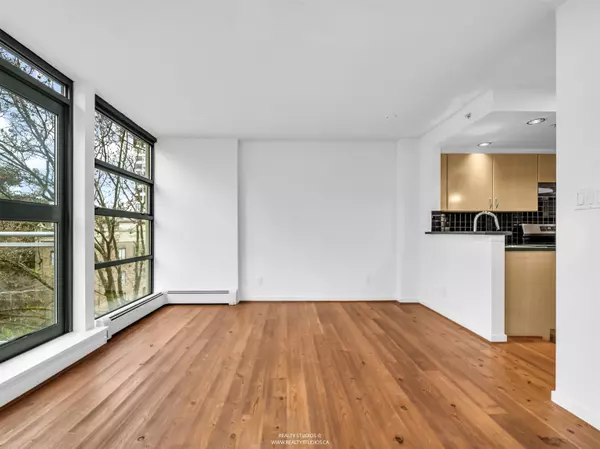 Vancouver, BC V6G 1C7,1688 Robson ST #303