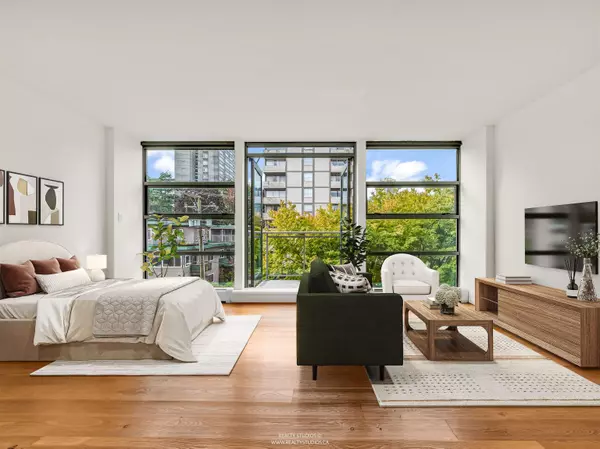 Vancouver, BC V6G 1C7,1688 Robson ST #303