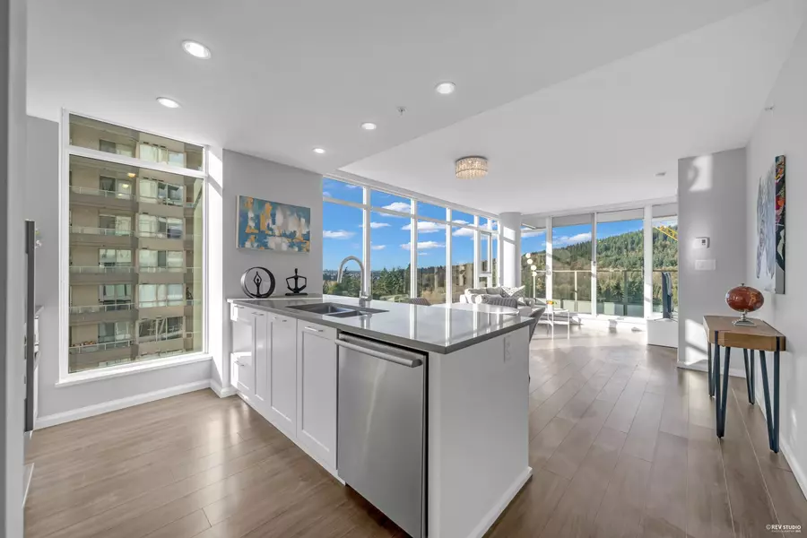 520 Como Lake AVE #1102, Coquitlam, BC V3J 0E8