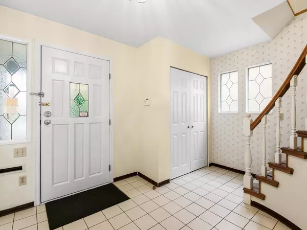 Vancouver, BC V6P 5S2,7475 West Boulevard