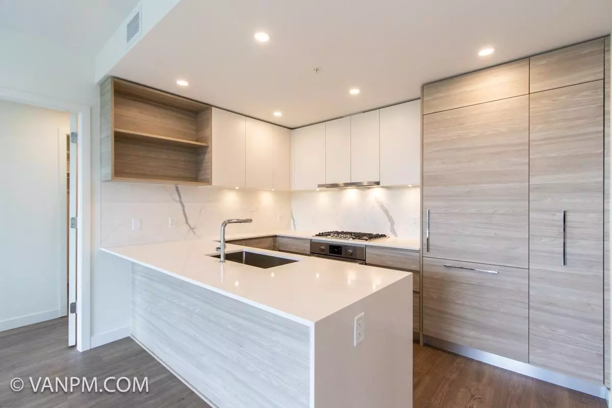 Coquitlam, BC V3K 0G6,585 Austin AVE #1604