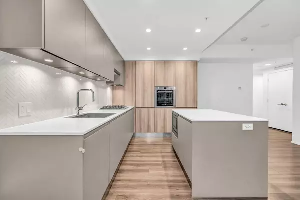 Burnaby, BC V3J 0M1,3809 Evergreen PL #4407