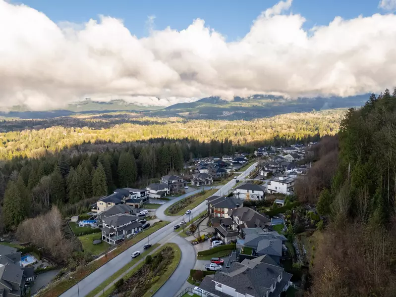 11000 Carmichael ST, Maple Ridge, BC V2W 0H3