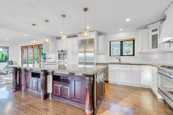 West Vancouver, BC V7T 1Y1,1031 Inglewood AVE