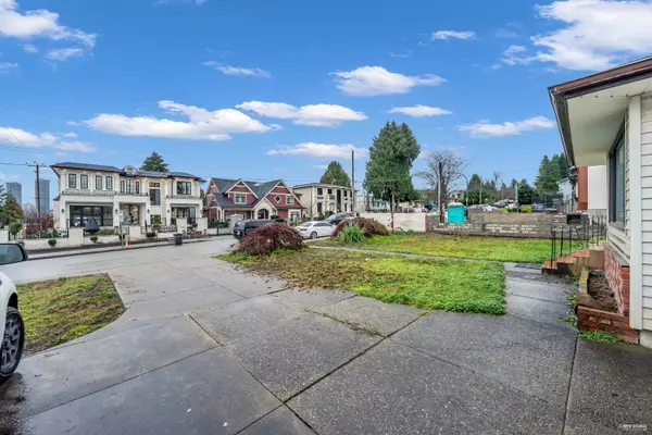 Burnaby, BC V5G 1P2,4938 Fulwell ST