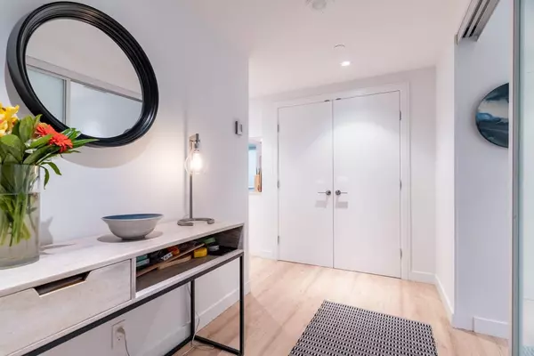 North Vancouver, BC V7J 0E6,1500 Fern ST #706