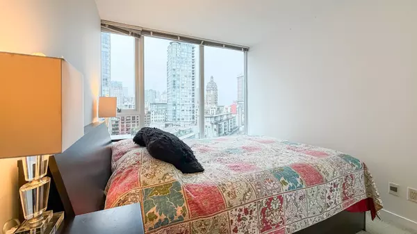 688 Abbott ST #1606 Vancouver, BC V6B 0B9