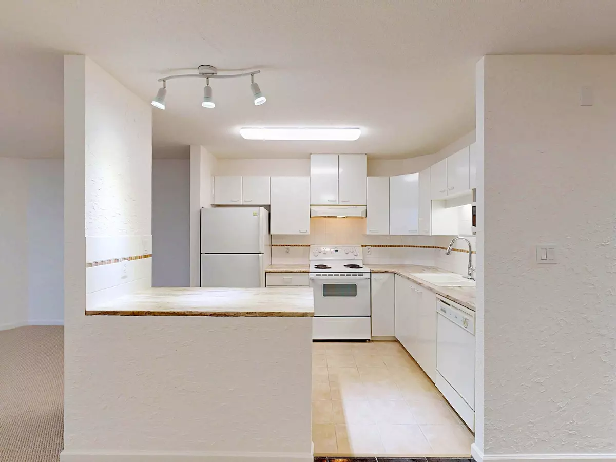 Burnaby, BC V5C 6P2,4425 Halifax ST #1607