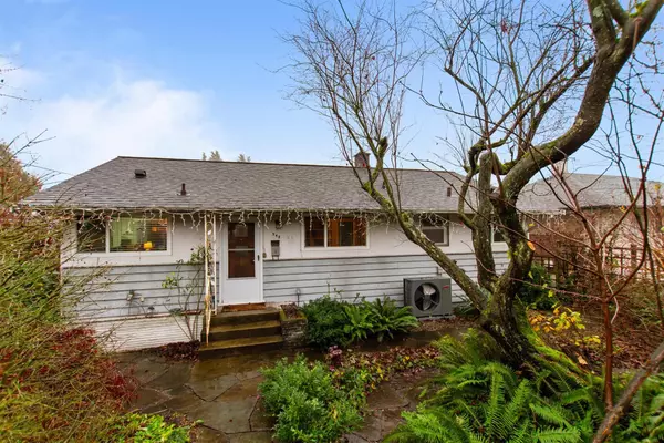 548 Amess ST, New Westminster, BC V3L 4A9