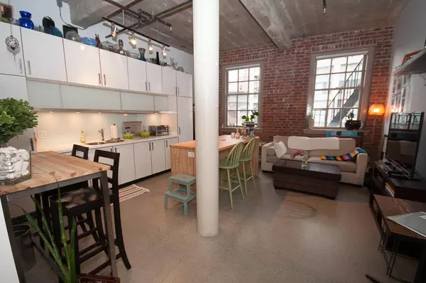 546 Beatty ST #308, Vancouver, BC V6B 2L3