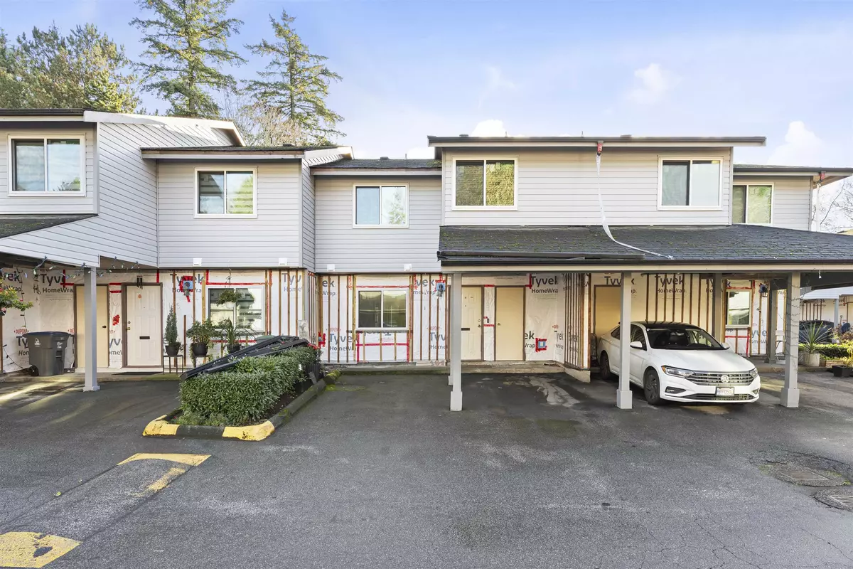 Surrey, BC V3W 5J6,7261 140 ST #164