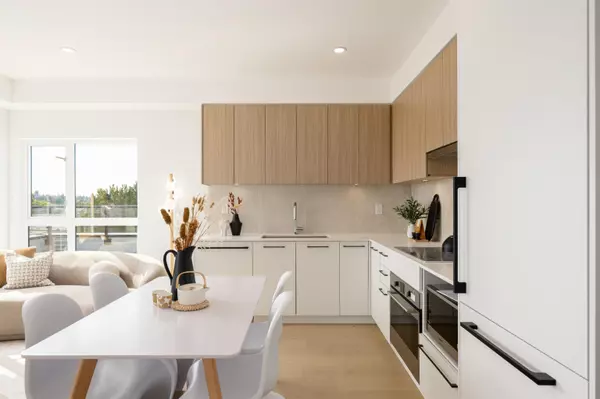 Langley, BC V3A 2E6,5398 207 ST #502