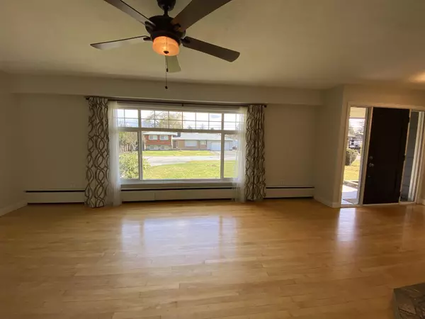 Maple Ridge, BC V2X 5S1,12085 York ST #Main House