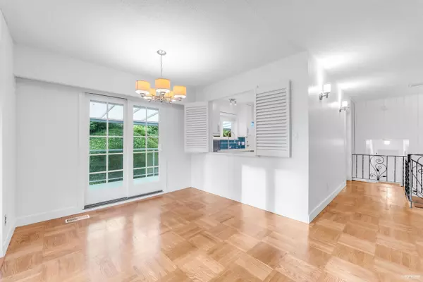 50 Glenmore DR West Vancouver, BC V7S 1A7