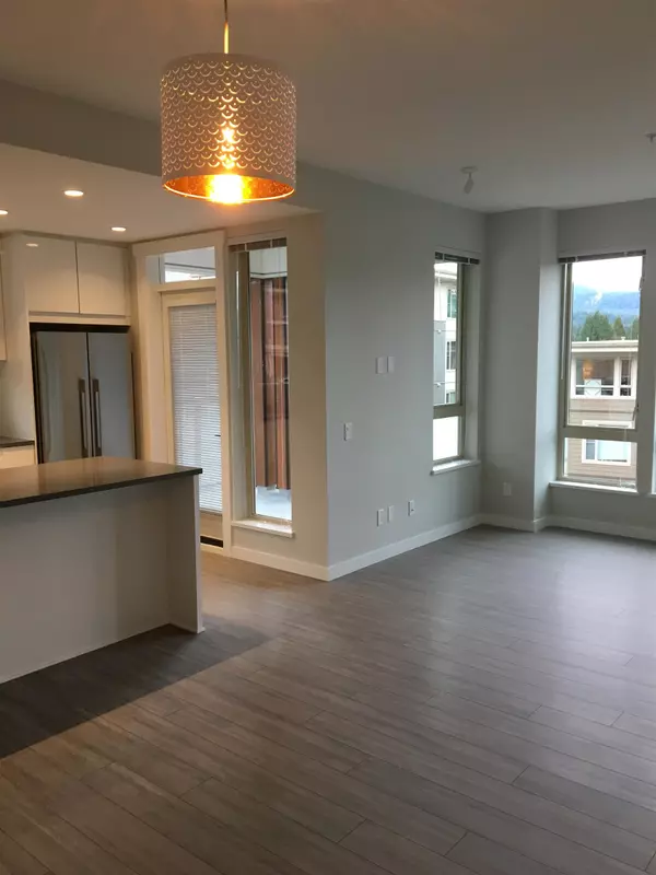 2632 Library LN #303, North Vancouver, BC V7J 0B8