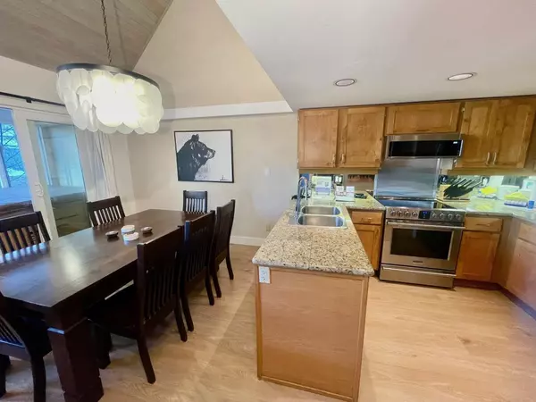 Whistler, BC V8E 1B8,4293 Mountain SQ #901