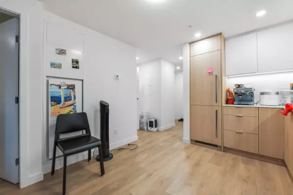 Coquitlam, BC V3K 0J2,308 Alderson AVE #1406