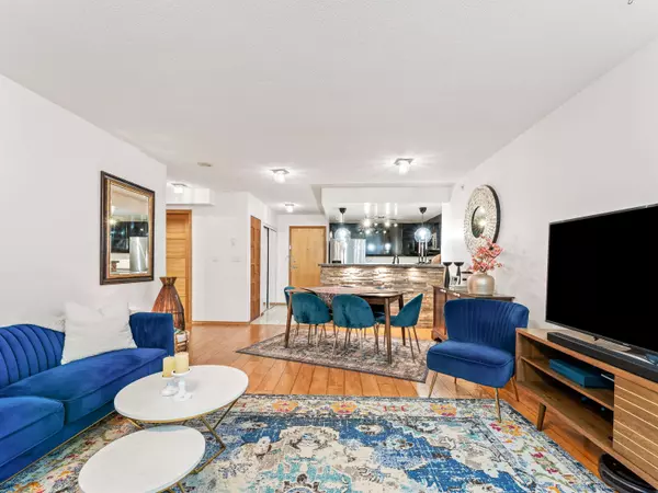 Vancouver, BC V6E 4T1,1328 W Pender ST #306