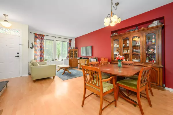 Maple Ridge, BC V2W 2A2,24113 102 AVE