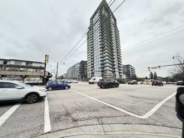 4818 Eldorado Mews #203, Vancouver, BC V5R 0B3