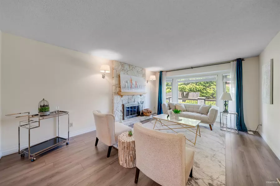 9666 Ashwood DR, Richmond, BC V6Y 2Z5