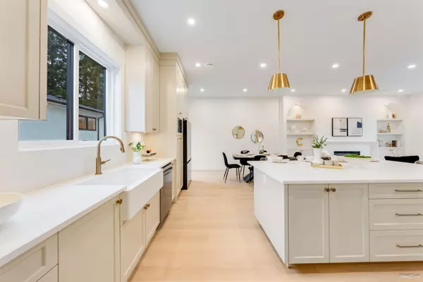 Surrey, BC V3T 3J6,9727 129a ST #1