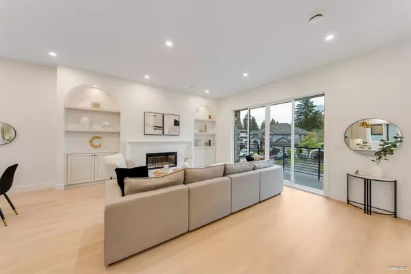 9727 129a ST #1 Surrey, BC V3T 3J6