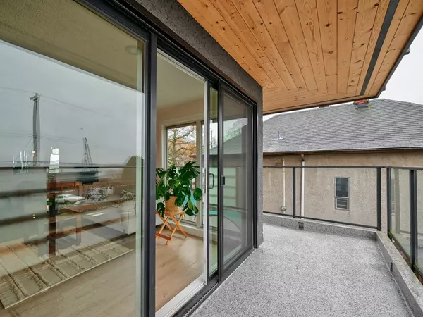 2336 Wall ST #201 Vancouver, BC V5L 1B7