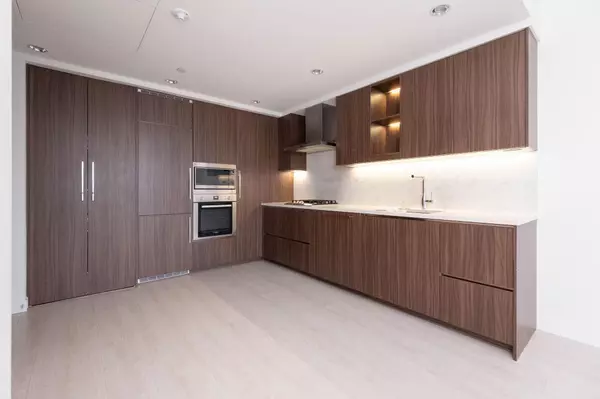 Burnaby, BC V5C 0M8,4720 Lougheed HWY #2508