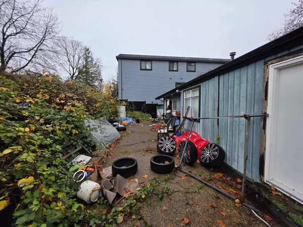 Surrey, BC V3V 5M6,8899 128th ST