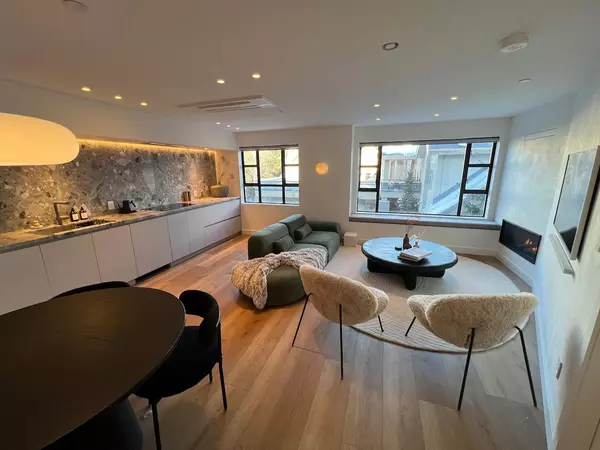 4360 Lorimer RD #215, Whistler, BC V8E 1A5