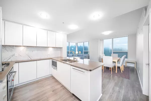 Burnaby, BC V5H 0G4,5883 Barker AVE #1206