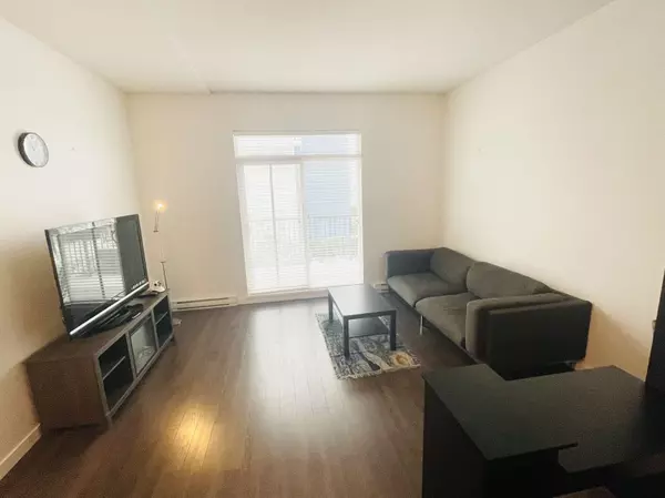 Surrey, BC V4P 0E8,15268 28 AVE #10