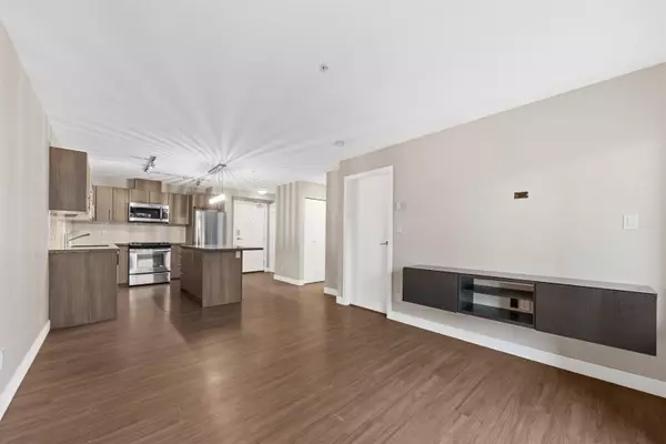 Maple Ridge, BC V2X 9E6,12075 Edge ST #313