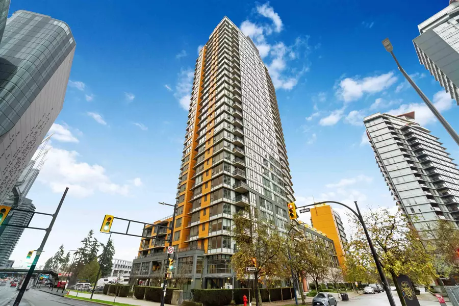 33 Smithe ST #2303, Vancouver, BC V6B 0B5
