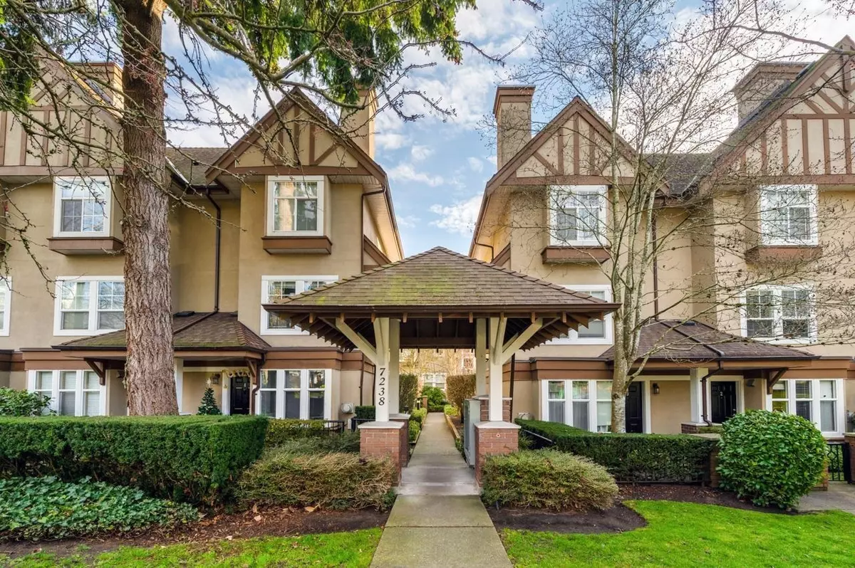 Burnaby, BC V3N 1H3,7238 18th AVE #25