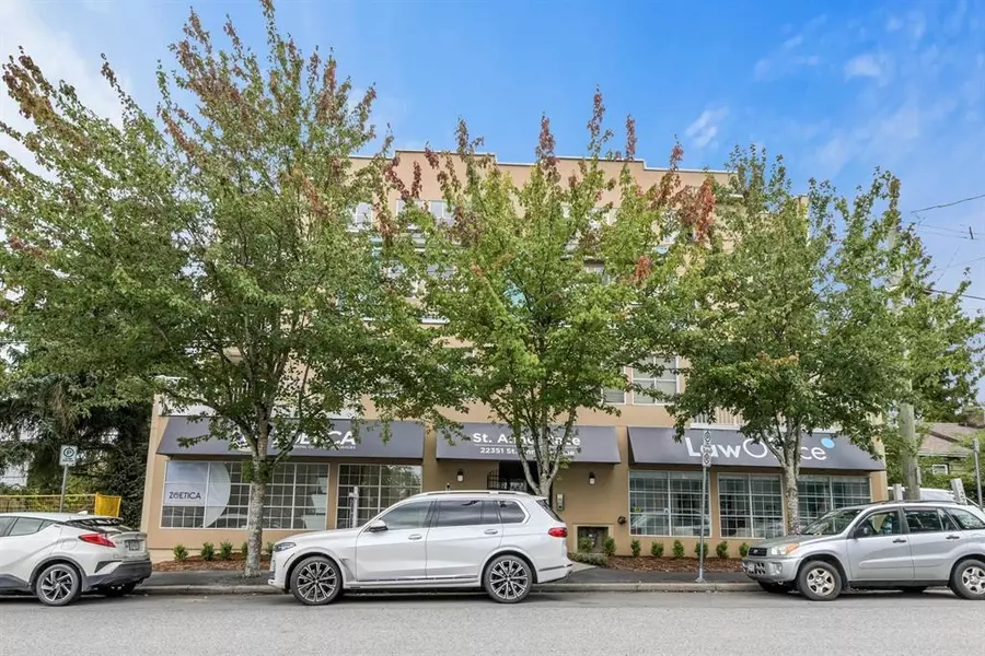 22351 St Anne AVE #401, Maple Ridge, BC V2X 2E7