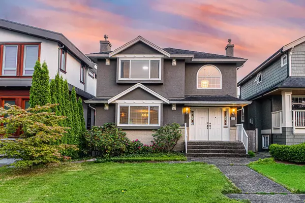 2922 W 22nd AVE, Vancouver, BC V6L 1M8