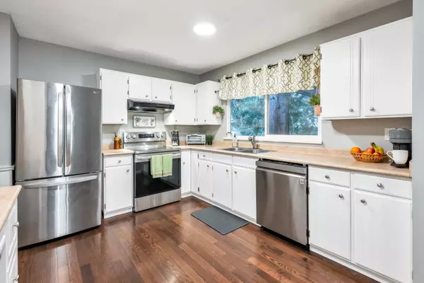 Langley, BC V3A 5P7,4932 205 ST