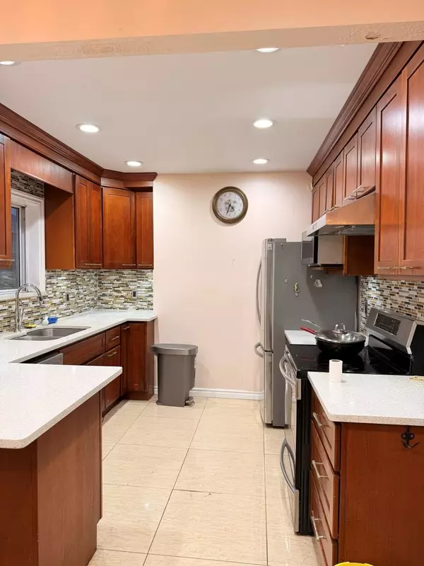 Vancouver, BC V5V 2T4,1335 E 29th AVE