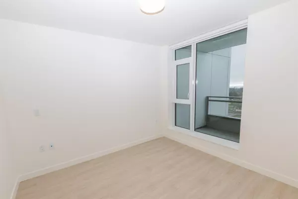 Surrey, BC V3T 0X2,13675 107a AVE #2206