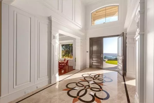 West Vancouver, BC V7S 3J6,1167 Eyremount DR