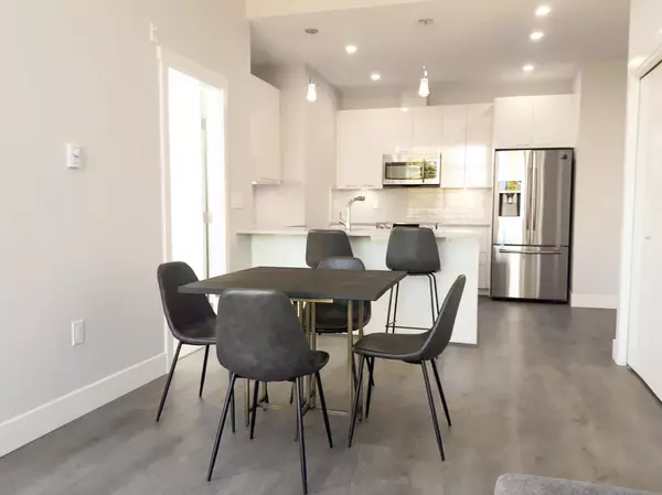 Maple Ridge, BC V2X 4K7,22315 122 AVE #407