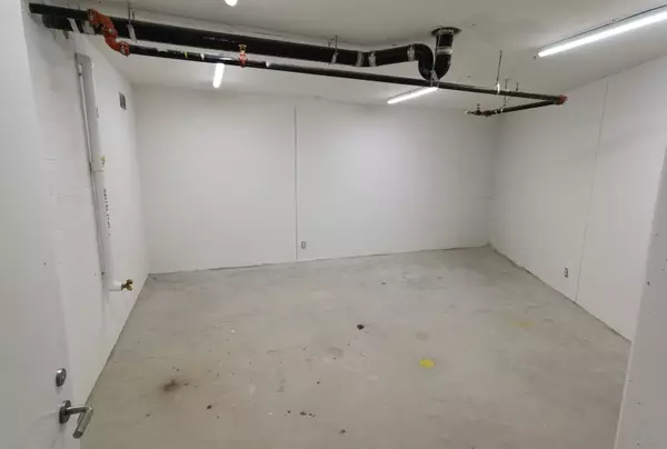 Vancouver, BC V6Z 0G5,1480 Howe ST #P505