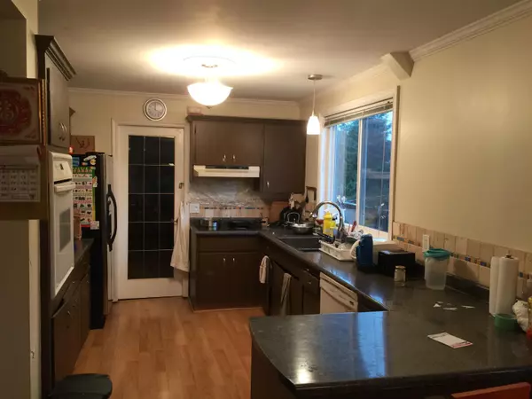 Burnaby, BC V5H 3N3,5715 Royal Oak AVE