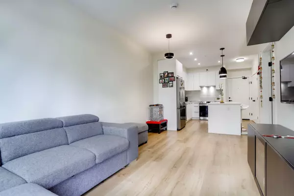 Langley, BC V2Y 3W9,8117 200a ST #217