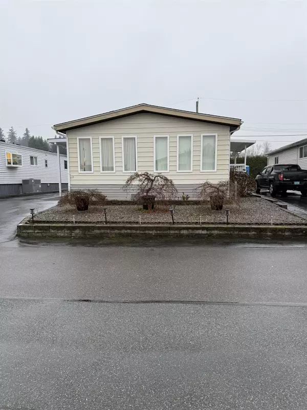 Langley, BC V4W 2T5,27111 0 AVE #222