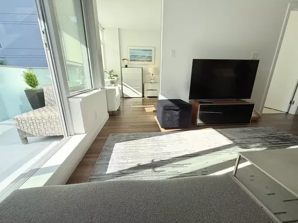 Vancouver, BC V6A 0H2,1661 Quebec ST #313